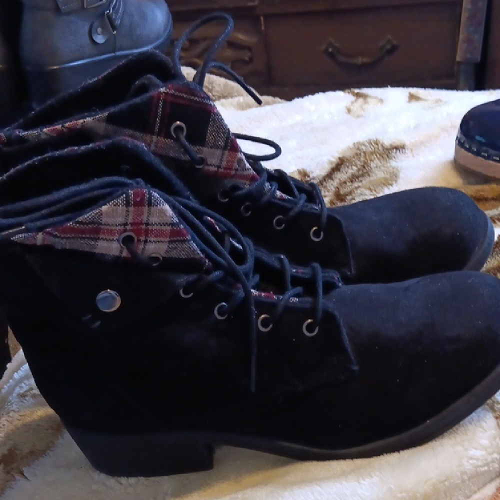 Rock & Candy Black Lace Up Boots